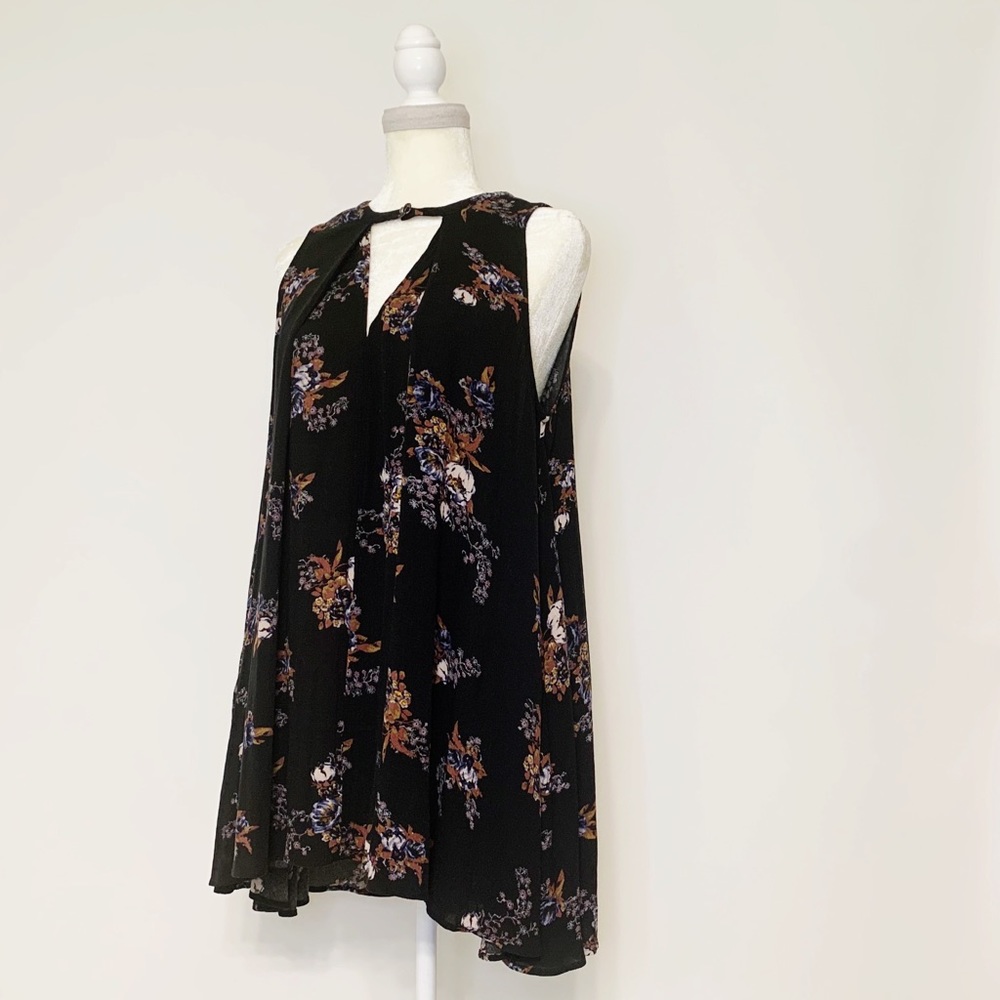 Free People Snap Out Of It Sleeveless Tree Swing Top in Black - Size XS